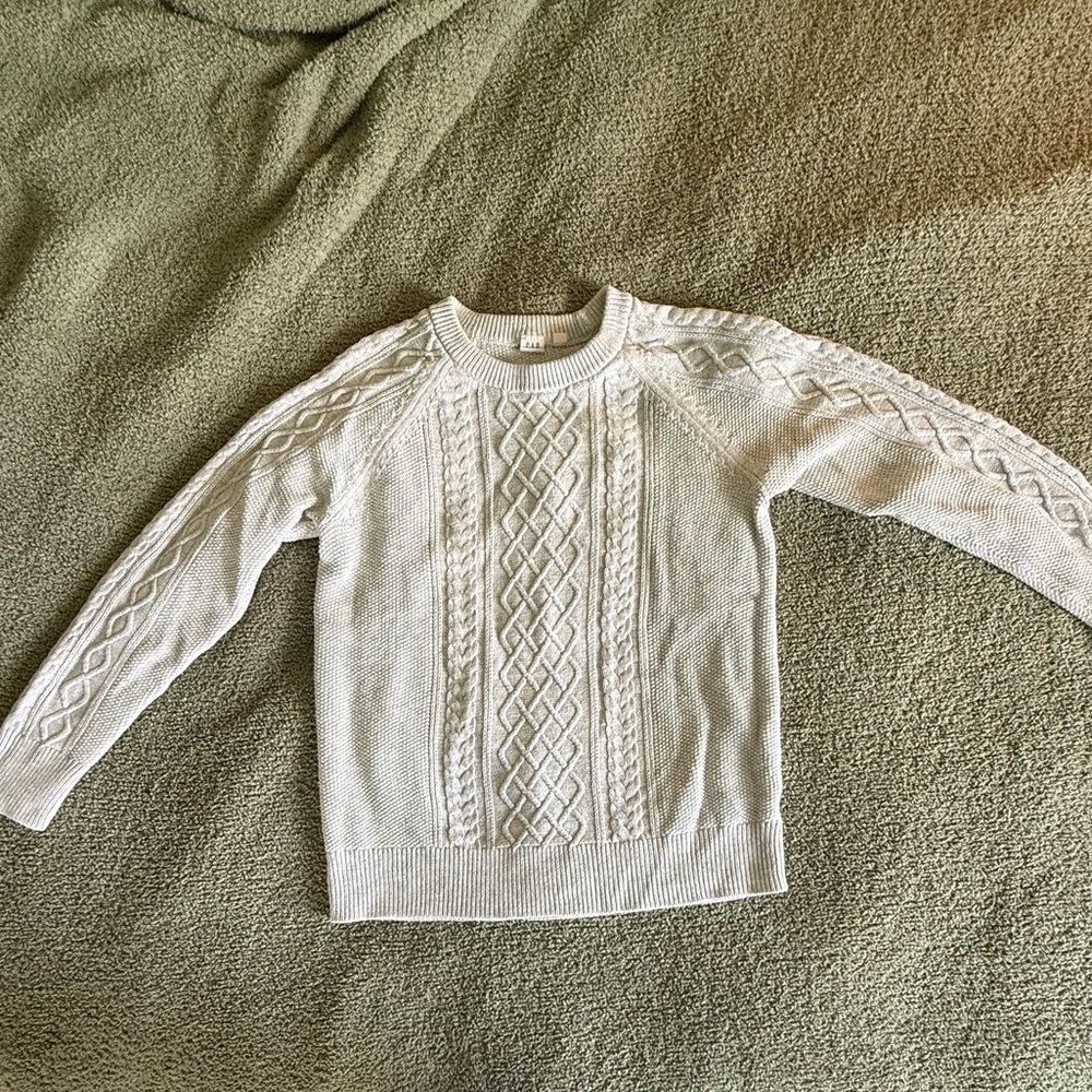 GAP Women's Ivory Cable Knit Sweater